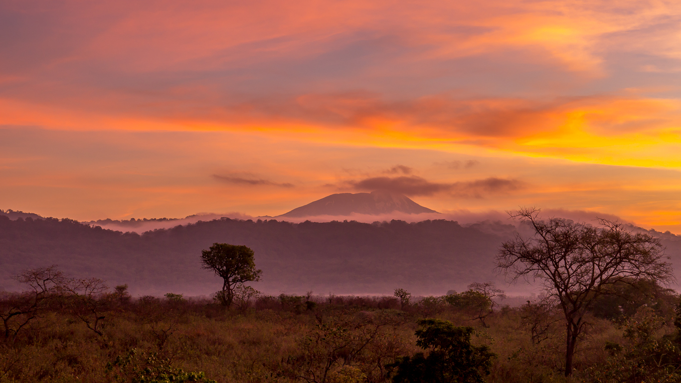 Mount Meru panoramic view